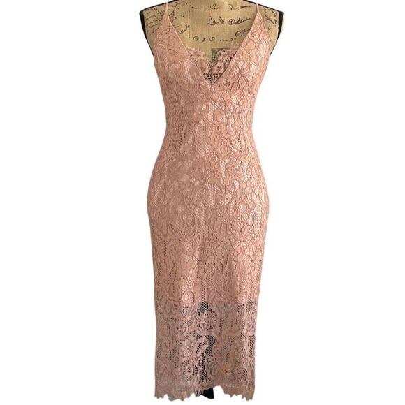 Bardot Dresses & Skirts - EUC! Bardot Blush Pink Lace V Neck Spaghetti Strap Dress - Size 4/XS